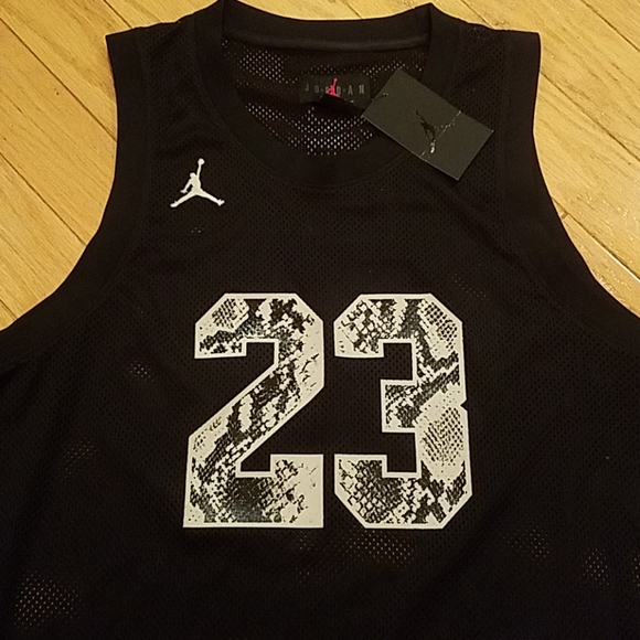 NWT Men's size M Jordan Retro Jersey - Picture 4 of 10